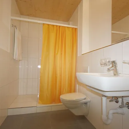 Swiss Star Oerlikon Station - Self Check-in * Curych